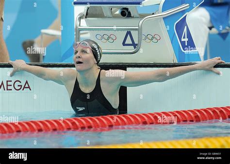 Zimbabwes Kirsty Coventry Wins Gold In The Womens 200m Backstroke