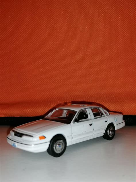 Custom Crown Vics 94+95 : r/HotWheels