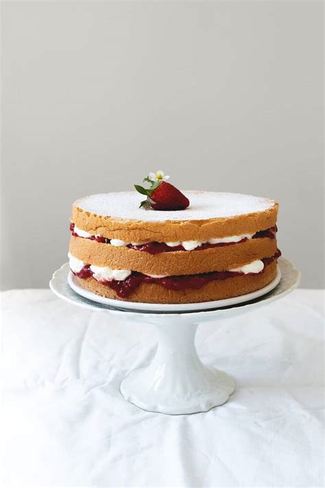 Tarta De Fresas Con Bizcocho Genov S Receta De La Abuela