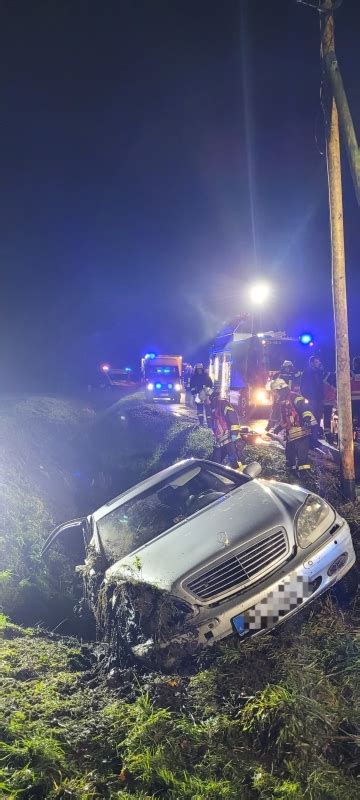 Schwerer Verkehrsunfall Einsatzbericht S Dbrookmerland M Nkeboe