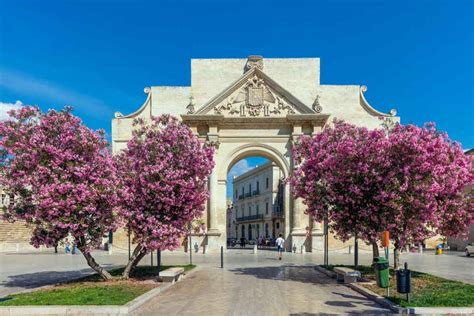 Le Porte Di Lecce Un Tour Alla Scoperta Delle Tre Imponenti