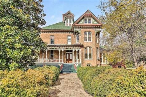 1898 Victorian In Salem Virginia — Captivating Houses