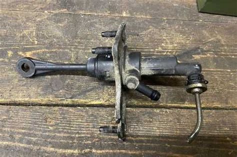 Цилиндр сцепления главный Hyundai Solaris 1 | Festima.Ru – частные ...