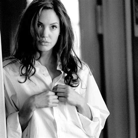 Angelina Jolie Birthday These Throwback Pictures Of The Hollywood Star