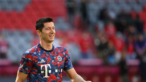 Bayern St Rmer Lewandowski Erh Lt Goldenen Schuh