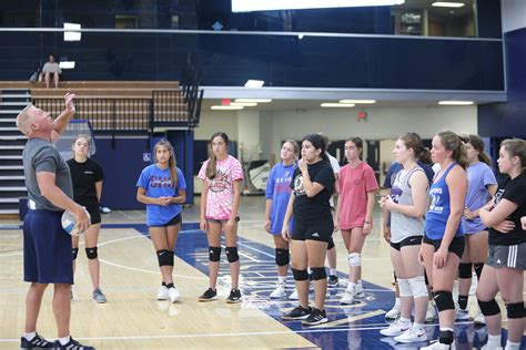 Washburn University Volleyball holds summer camp for young players