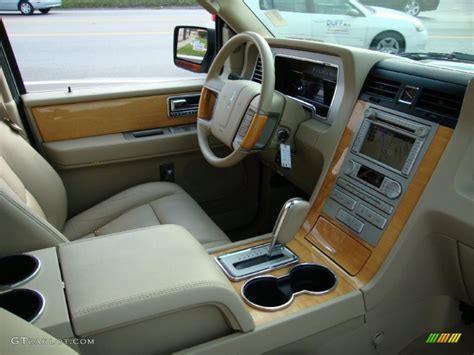 2008 Lincoln Navigator Limited Edition 4x4 interior Photo #37906459 | GTCarLot.com