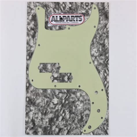 ALLPARTS PRECISION BASS PICKGUARD MINT GREEN 3 PLY