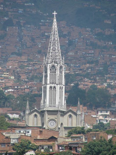 Medellin Antioquia Iglesia De Manrique Su Imponente Tor Iv N