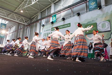 Más de 22 000 personas visitan la VI Feria de los Pueblos organizada