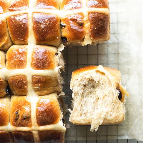 Tangzhong Sourdough Hot Cross Buns With Discard Option