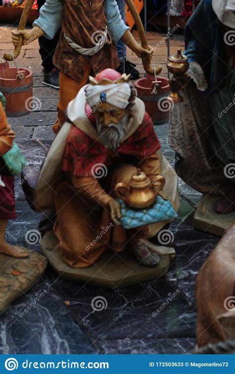 Statues of the nativity stock image. Image of family - 172503633