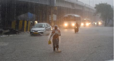 Imd Forecasts Heavy Rainfall In Telangana Telangana Today