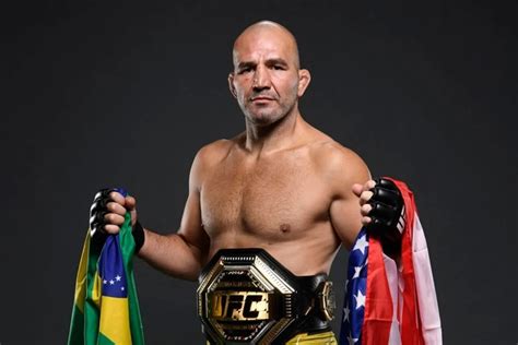 Glover Teixeira vai voltar a lutar Ex campeão do UFC abre o jogo sobre