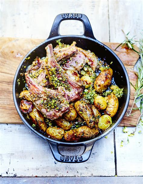 Côtelettes dagneau et pesto de pistaches pour 6 personnes Recettes