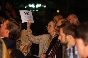 28 Live Auction Ideas for Charity Fundraising Events – Impact Auctions