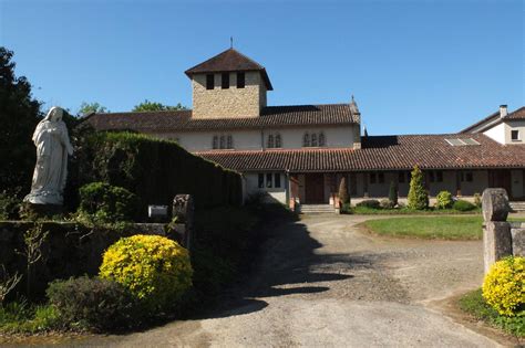 Église Abbaye Notre Dame Saint Eustase bénédictines Olivétaines