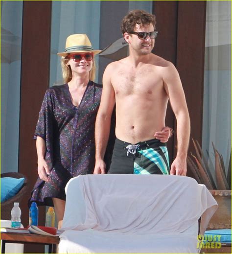 Joshua Jackson Shirtless Poolside With Diane Kruger Photo 2763485