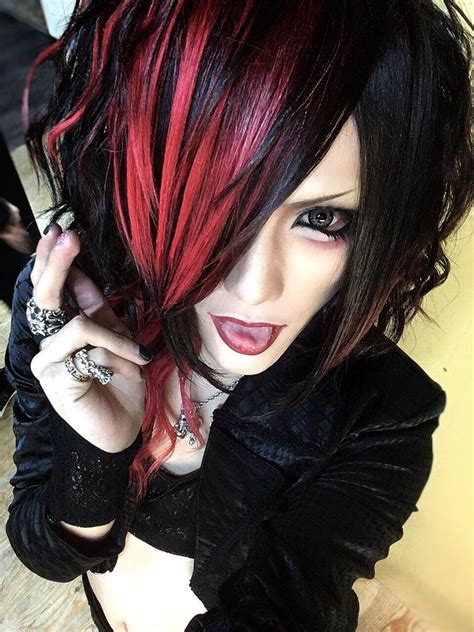 Pin By Masaki Matsumoto On Visual Kei Long Hair Styles Hair Styles