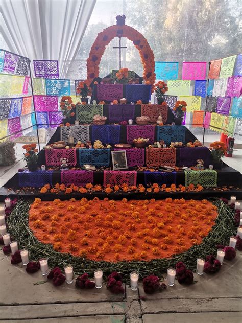 USEBEQ organiza concurso de altar de muertos en Querétaro