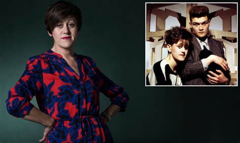 9 Hot Sexy Tracey Thorn Bikini Pics