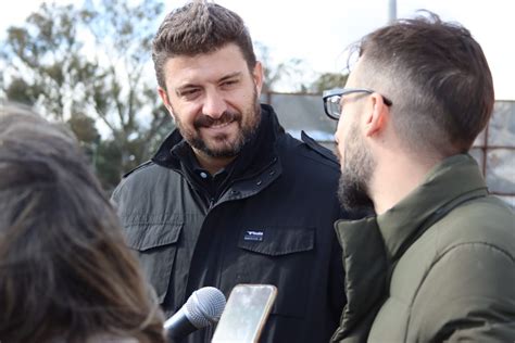 Nanni y Simone recorrieron la obra de viviendas en Esperanza Exaltación