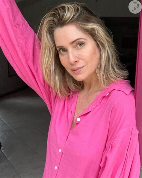 Foto Beleza de Leticia Spiller aos 49 anos chocou fãs Purepeople