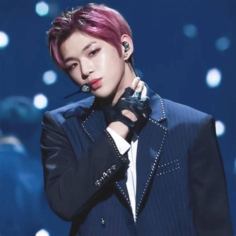 강다니엘 6월 14일 키스데이 맞아 키스 받고 싶은 스타 1위 선정