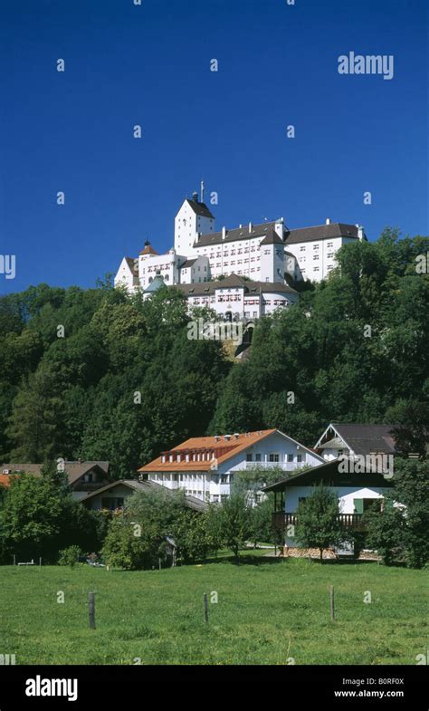 Hohenaschau Castle Fotos Und Bildmaterial In Hoher Aufl Sung Alamy