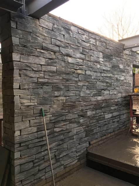 Welsh Pillared Blue Slate Walling Per Mtr2 UK Slate