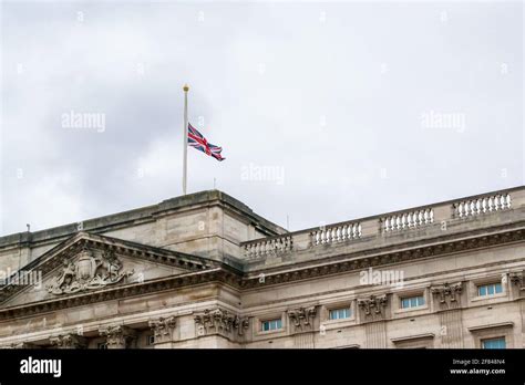 Buckingham Palace London England April Union Flag At Half