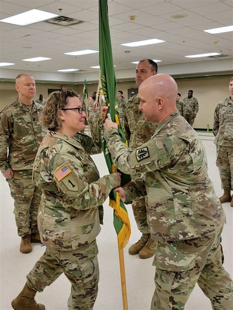 Dvids News 400th Mp Bn Conducts Change Of Command Ceremony