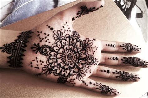 11 Rangoli Mehndi Designs Thatll Make You Fall In Love