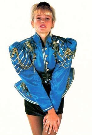 186 Best XUXA images | 80s, 90s fashion, Francesco scavullo, Singer fashion