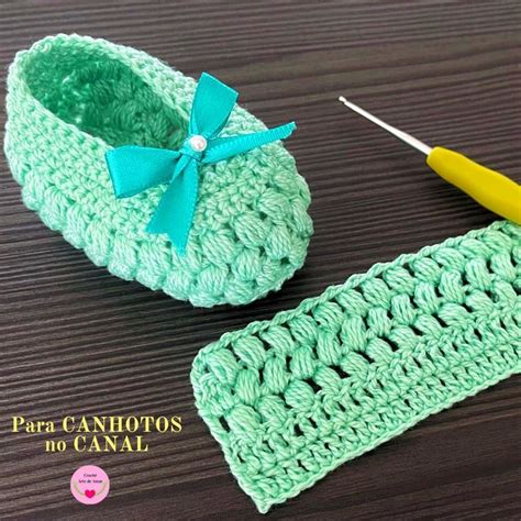 SAPATILHA DE CROCHÊ INFANTIL PARA CANHOTOS Crochet baby booties