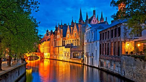 Bruges - backiee