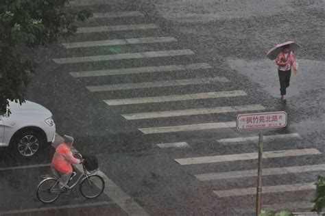 北京今天傍晚至明天上午有中雨，局地暴雨！13区启动防汛蓝色预警响应