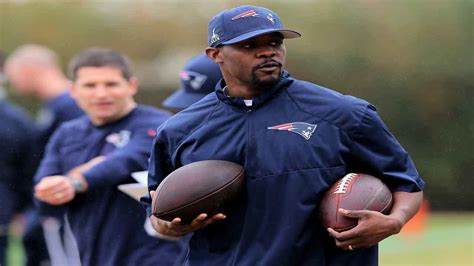 Dolphins interview Patriots defensive coordinator Brian Flores