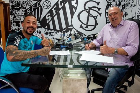 Santos anuncia o retorno do goleiro multicampeão Vladimir Mercado do