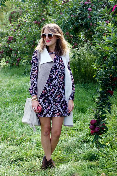 apple picking outfits fall - Pierre Montero