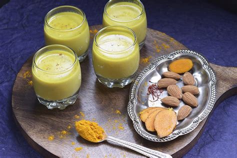 7 Health Benefits Of Turmeric Milk Its Uses And How To Make It