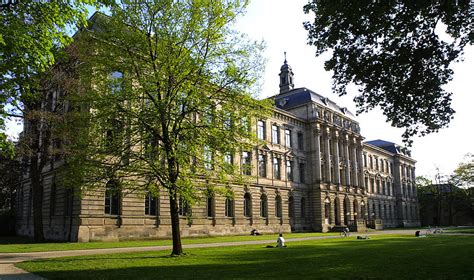 Kollegienhaus Der Fau Friedrich Alexander Universität Erlangen Nürnberg