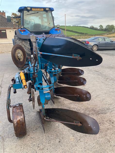 Overum 4 Furrow Plough Colin Cantley Farm Machinery