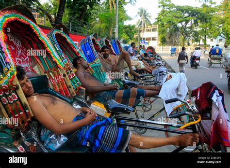 Rickshaw pullers hi-res stock photography and images - Alamy