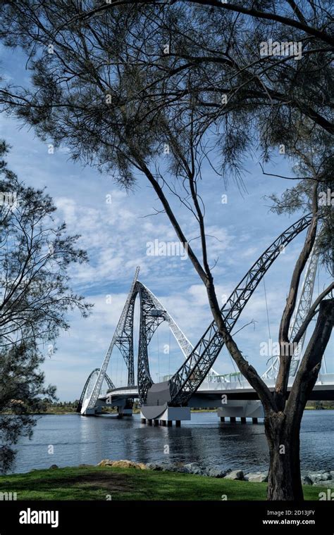 Matagarup Bridge A Suspension Pedestrian Bridge Crossing The Swan