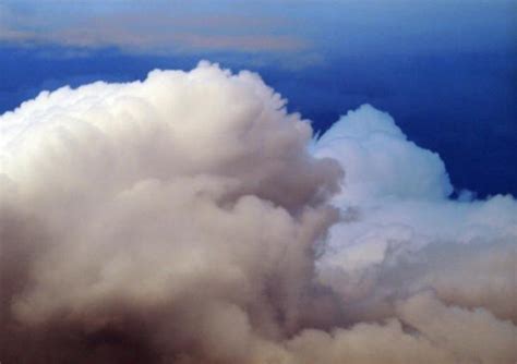 Cielos Nubosos Y Lluvias D Biles En El Norte De Las Islas De Mayor