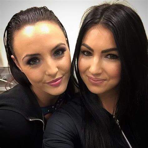 Peyton Royce Billie Kay iconic duo wwe Foton och videoklipp på