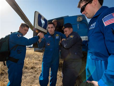 Soyuz Landing Day Photos For Iss Expedition 36 Crew Gallery Page 7 Space