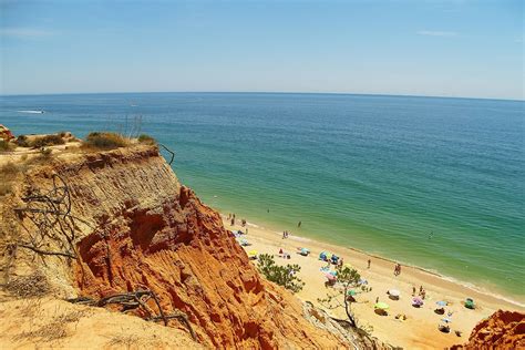 Portugalska plaża Falesia uznana za najpiękniejszą na świecie