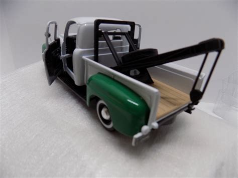 1/24 Diecast 1949 Ford PICKUP TRUCK TOW WRECKER CITIES SERVICE ...